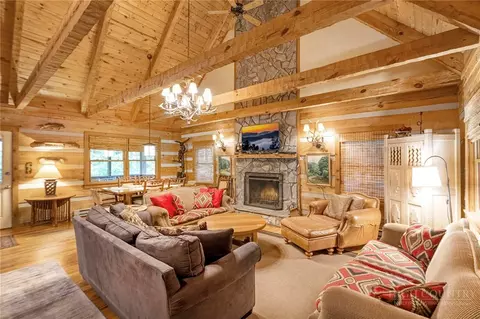 326 Hawks Lake Dr, Seven Devils, NC 28604