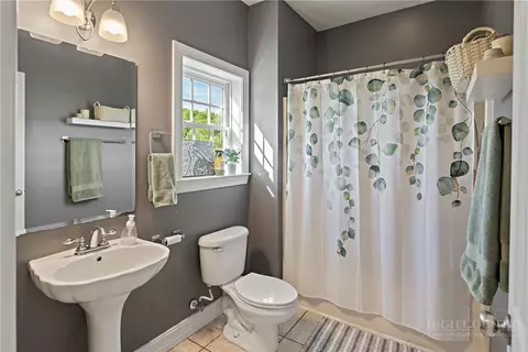 Bath - 200 Freds Dr, Boone, NC 28607 photo 1 of 5