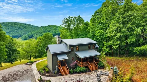 355 Cascade Ln, Todd, NC 28684