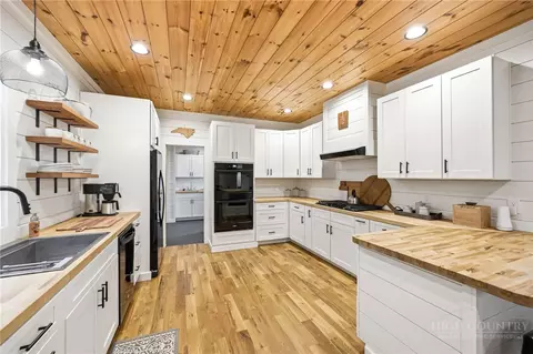 Kitchen - 355 Cascade Ln, Todd, NC 28684 photo 3 of 7
