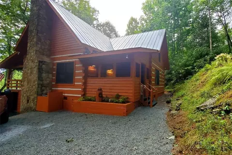 270 Bentley Rd, Sugar Grove, NC 28679