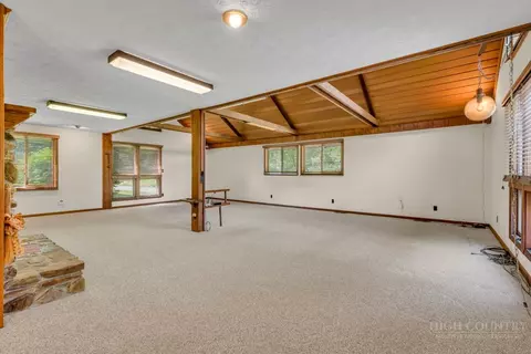 Living - 1065 Ravens Ridge Cir, Boone, NC 28607 photo 3 of 4