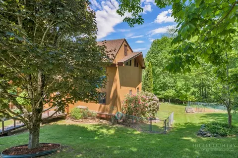 Exterior - 1065 Ravens Ridge Cir, Boone, NC 28607 photo 4 of 11