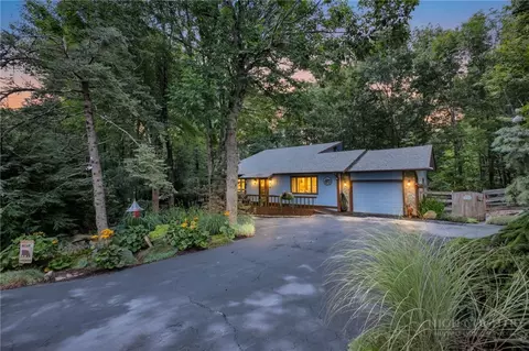 103 Upper Grouse Ridge Rd, Beech Mountain, NC 28604