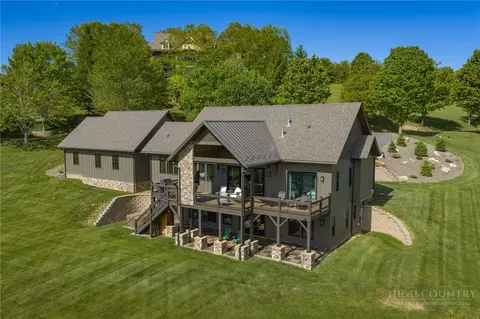 203 N Landing Dr, Jefferson, NC 28640