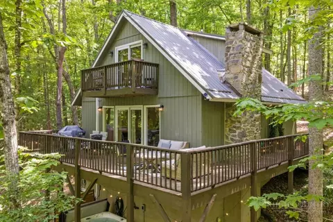 216 Saddle Ln, Deep Gap, NC 28618