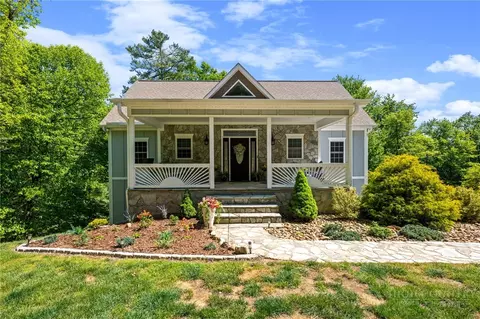 38 Beaus Valley Dr, Roaring Gap, NC 28668