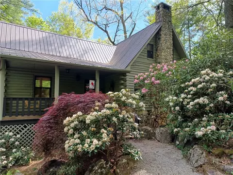 100 Tulip Ln, Newland, NC 28657