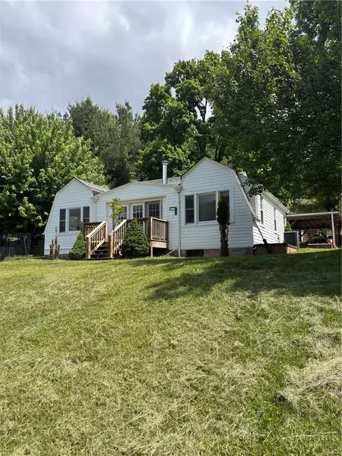 872 N Main St, Sparta, NC 28675