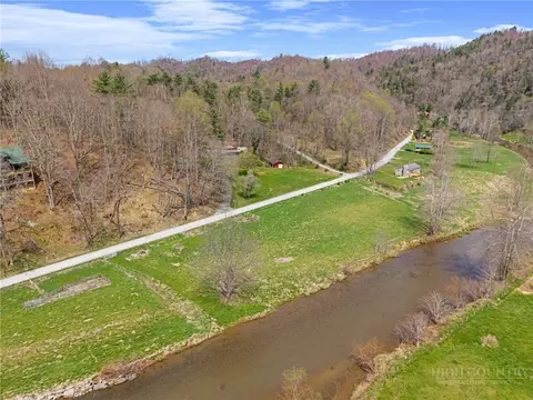 2345 Watauga River Rd, Sugar Grove, NC 28679
