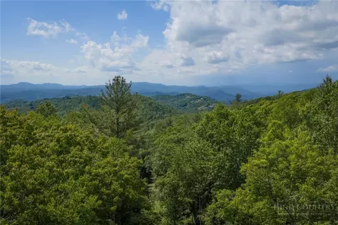 S84 Talon Court, Banner Elk, NC 28604