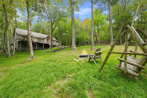 137 Staghorn Hollow Rd, Beech Mountain, NC 28604