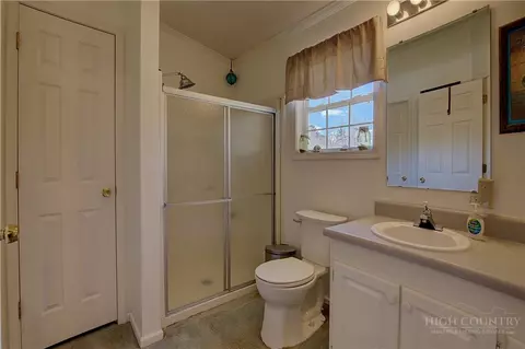 Bath - 3 Altapass Trl, Spruce Pine, NC 28777 photo 2 of 3