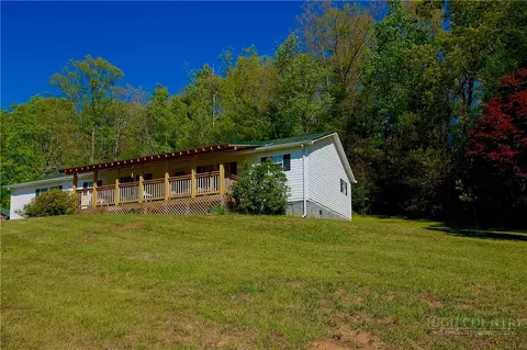 3 Altapass Trl, Spruce Pine, NC 28777