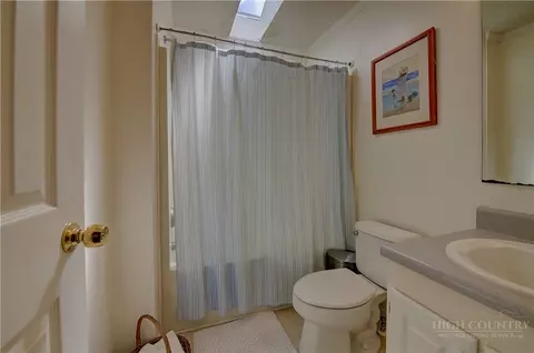 Bath - 3 Altapass Trl, Spruce Pine, NC 28777 photo 1 of 3