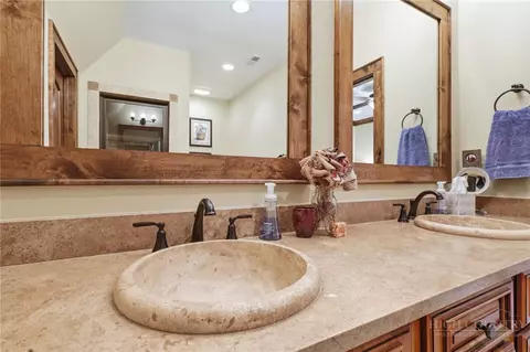 Bath - 186 Sunset Ridge Dr, Boone, NC 28607 photo 6 of 9