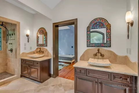 Bath - 355 Oakley Grn, Boone, NC 28607 photo 4 of 5