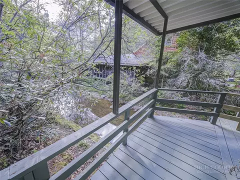 Exterior - 1471 Bamboo Rd, Boone, NC 28607 photo 8 of 10