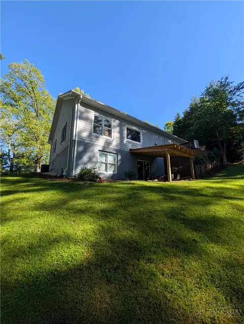 Exterior - 238 Olde Beau Blvd, Roaring Gap, NC 28668 photo 9 of 13