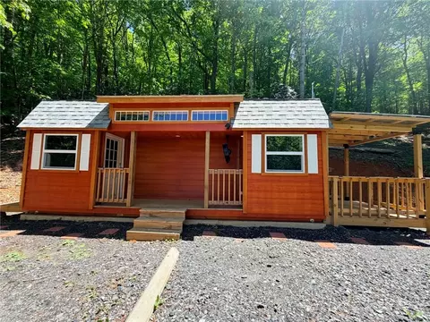 178 Mount Jefferson Ln, Jefferson, NC 28640