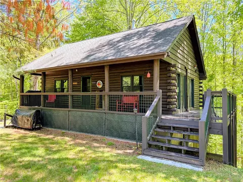 73 Happy Hunt Dr, Grassy Creek, NC 28631