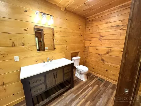 Bath - 138 Talon Dr, Boone, NC 28607 photo 1 of 3