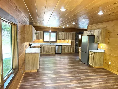 Kitchen - 138 Talon Dr, Boone, NC 28607 photo 2 of 2
