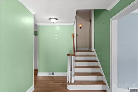 Entry Way - 951 Dodson Mill Rd, Pilot Mountain, NC 27041 photo 2 of 6