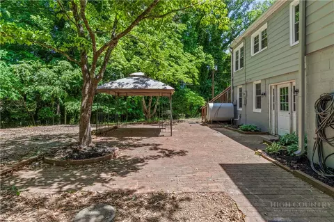 Exterior - 951 Dodson Mill Rd, Pilot Mountain, NC 27041 photo 6 of 12