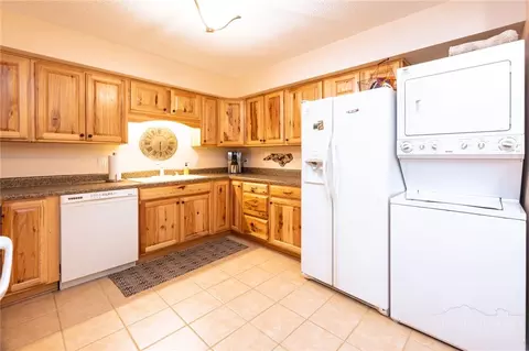 Kitchen - 202 Village Green Rd #E-1, Blowing Rock, NC 28605 photo 1 of 2