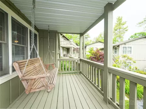 Exterior - 202 Village Green Rd #E-1, Blowing Rock, NC 28605 photo 1 of 4