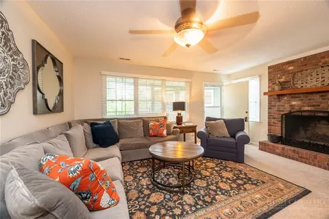 Living - 202 Village Green Rd #E-1, Blowing Rock, NC 28605 photo 4 of 5