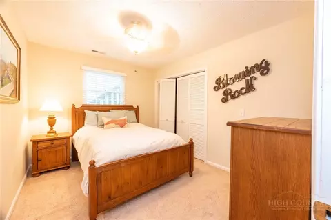 Bedroom - 202 Village Green Rd #E-1, Blowing Rock, NC 28605 photo 3 of 3