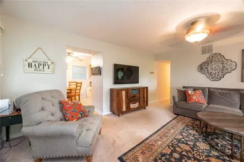 Living - 202 Village Green Rd #E-1, Blowing Rock, NC 28605 photo 1 of 5
