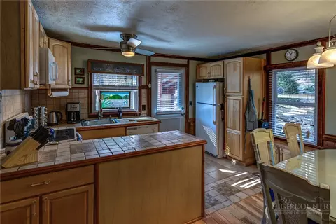 Kitchen - 392 Old Danner Rd, Vilas, NC 28692 photo 1 of 1