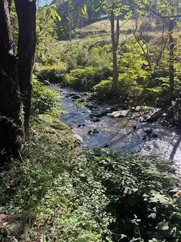 View/Area - 392 Old Danner Rd, Vilas, NC 28692 photo 1 of 2