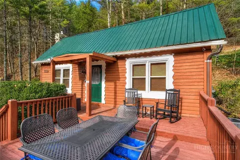 392 Old Danner Rd, Vilas, NC 28692