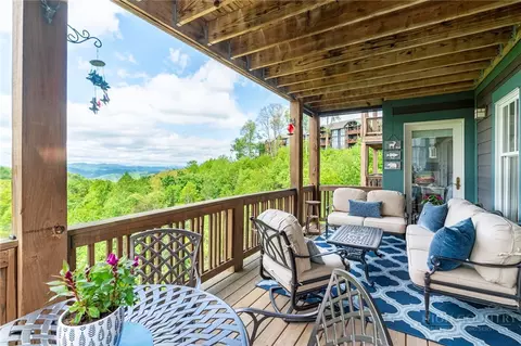 942 Ridge Haven Pkwy #R1211, Banner Elk, NC 28604