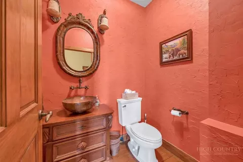 Bath - 160 Outback Rd, Ferguson, NC 28624 photo 1 of 6