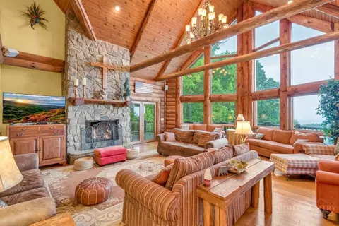 Living - 160 Outback Rd, Ferguson, NC 28624 photo 2 of 8