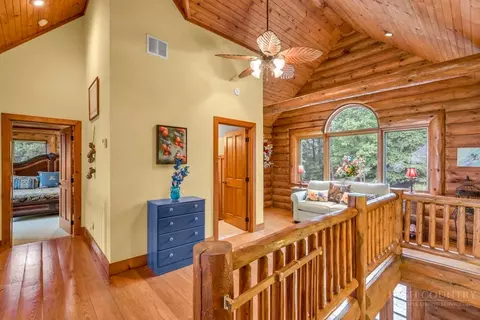 Entry Way - 160 Outback Rd, Ferguson, NC 28624 photo 4 of 6