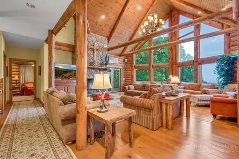 Living - 160 Outback Rd, Ferguson, NC 28624 photo 5 of 8