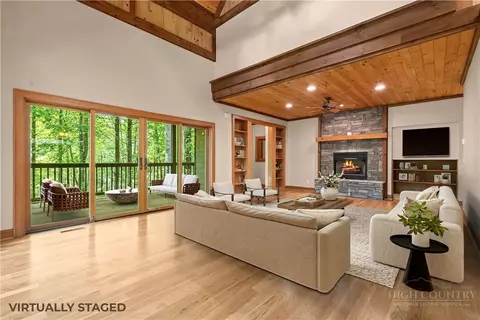 Living - 373 The Settlement, Boone, NC 28607 photo 2 of 7