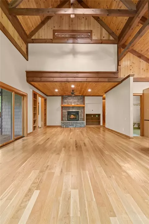 Living - 373 The Settlement, Boone, NC 28607 photo 7 of 7