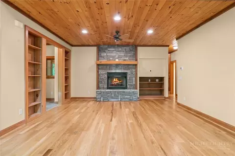 Living - 373 The Settlement, Boone, NC 28607 photo 4 of 7