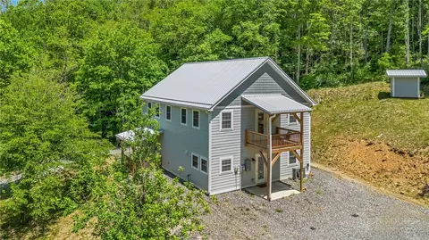 3765 Three Top Rd, Todd, NC 28684