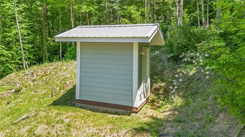 Exterior - 3765 Three Top Rd, Todd, NC 28684 photo 6 of 8