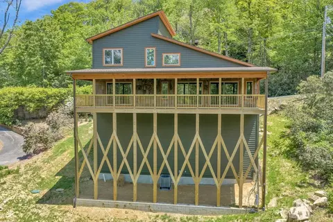150 Mistletoe Ln, Blowing Rock, NC 28605