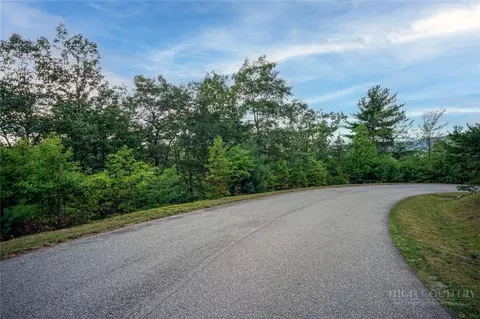 352 Pepperroot Rd, Boone, NC 28607