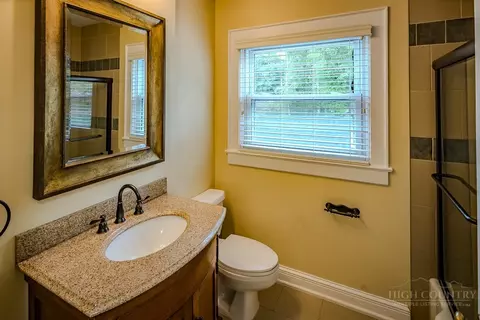 Bath - 803 First Ave N, Conover, NC 28613 photo 2 of 3